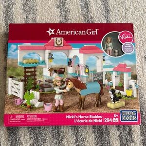 American Girl Nicki's Horse Stables Mega Bloks Set
